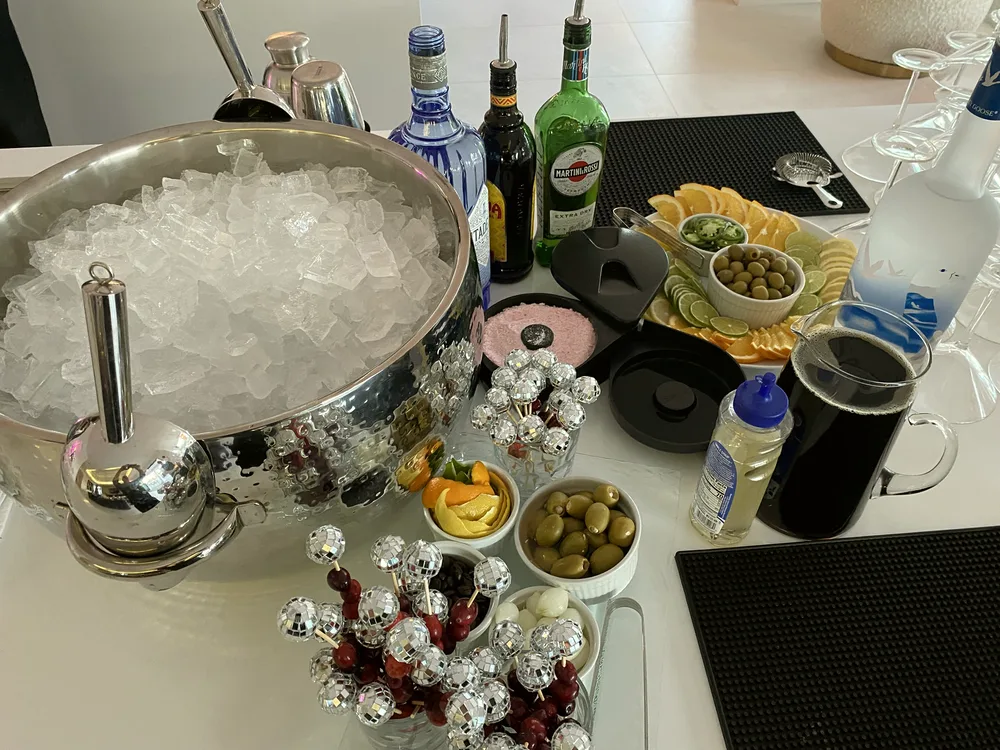 Bar & appetizers
